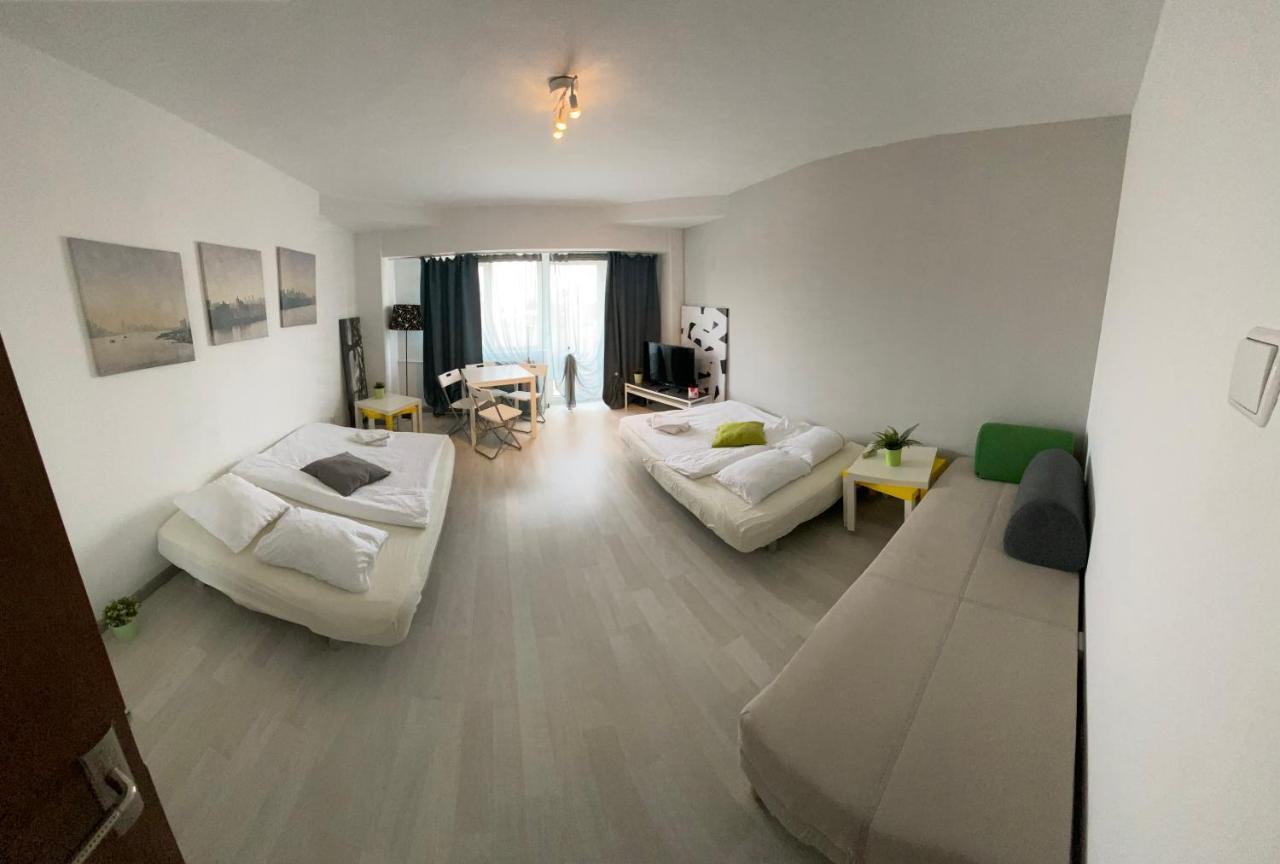 63 Apartment *